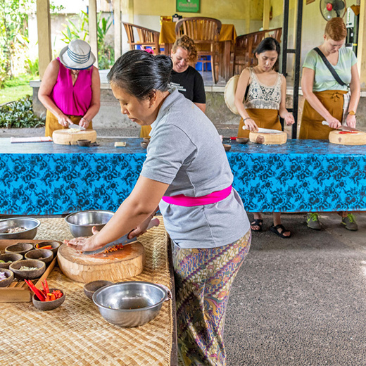 tradational cooking class in bali