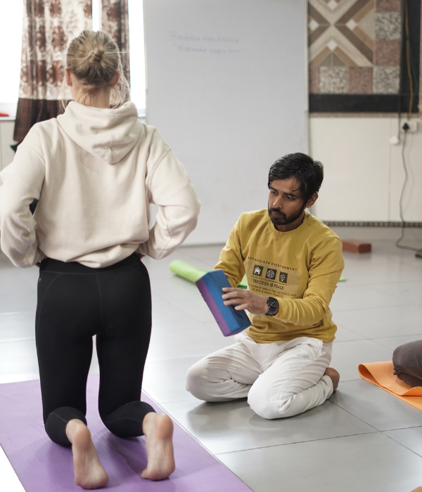 Yoga course duration comparison