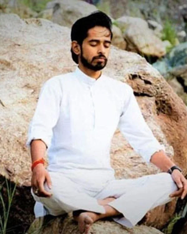 Yogi Sonu Ji, yoga teacher at Rishikesh YTTC